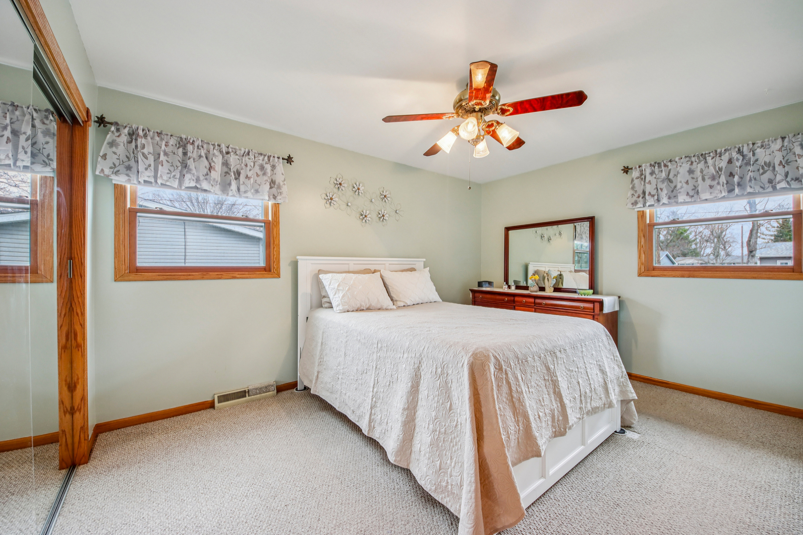 1618 Pine Trail