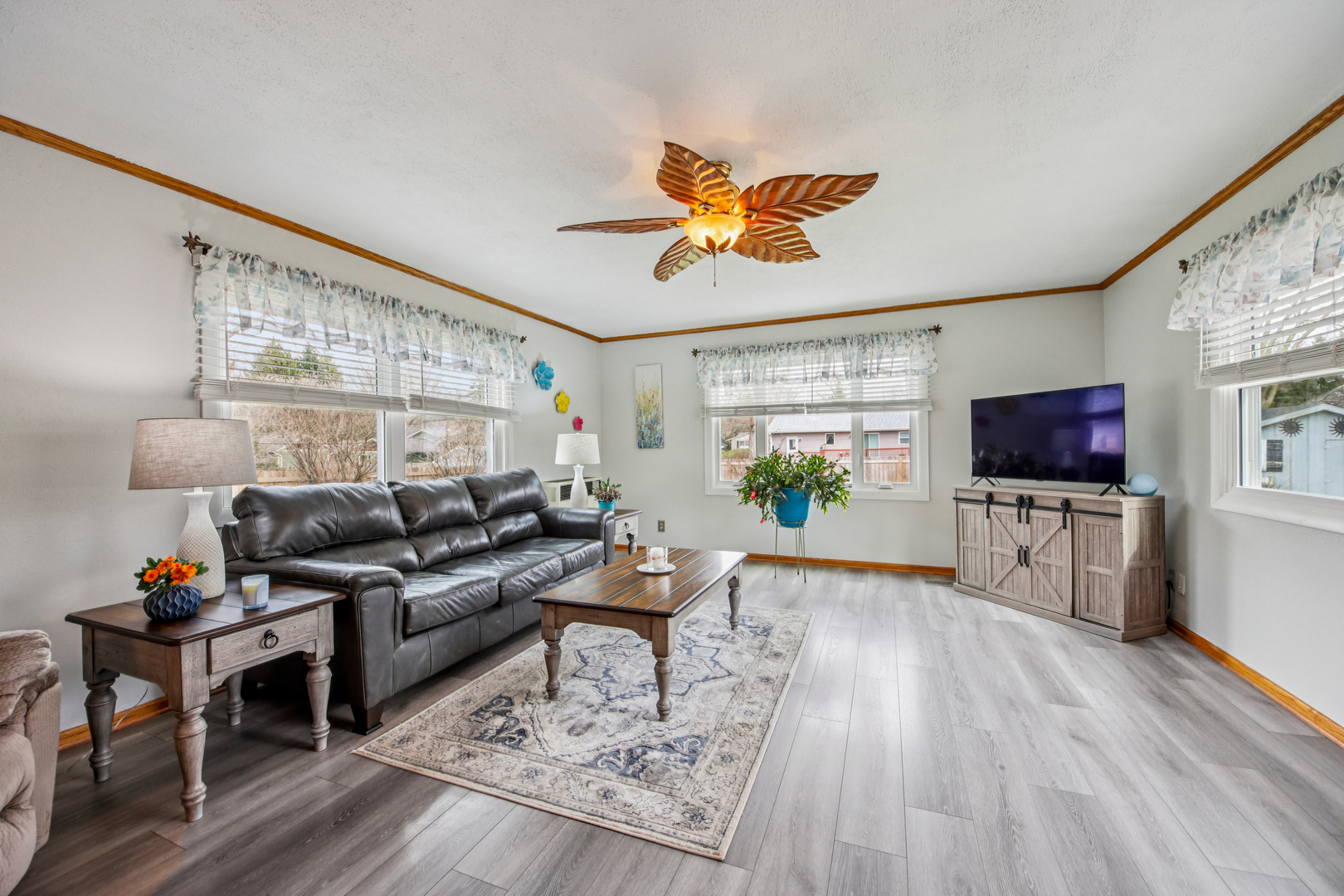 1618 Pine Trail