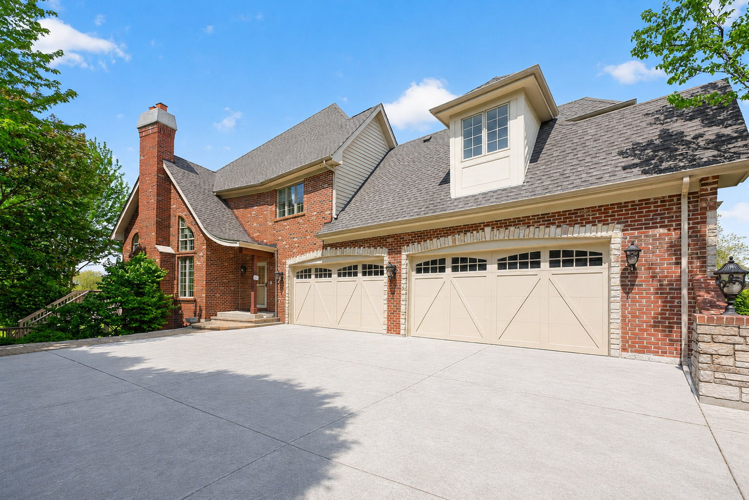 39W835 Goldenrod Drive