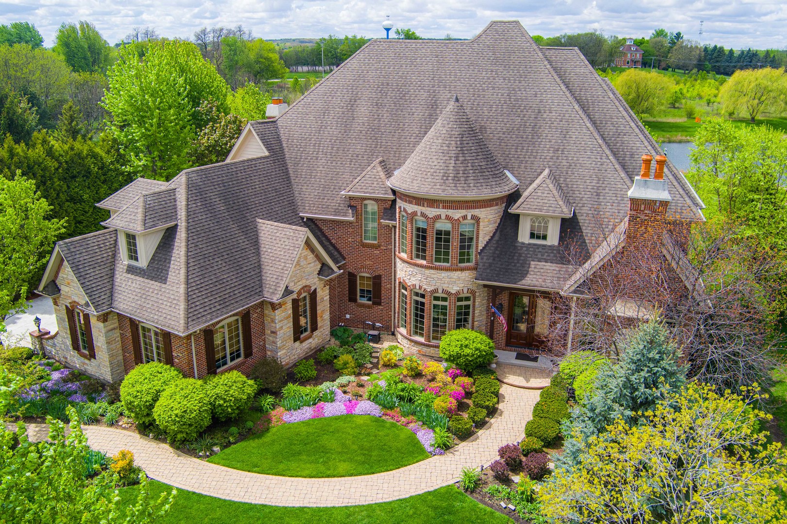 39W835 Goldenrod Drive