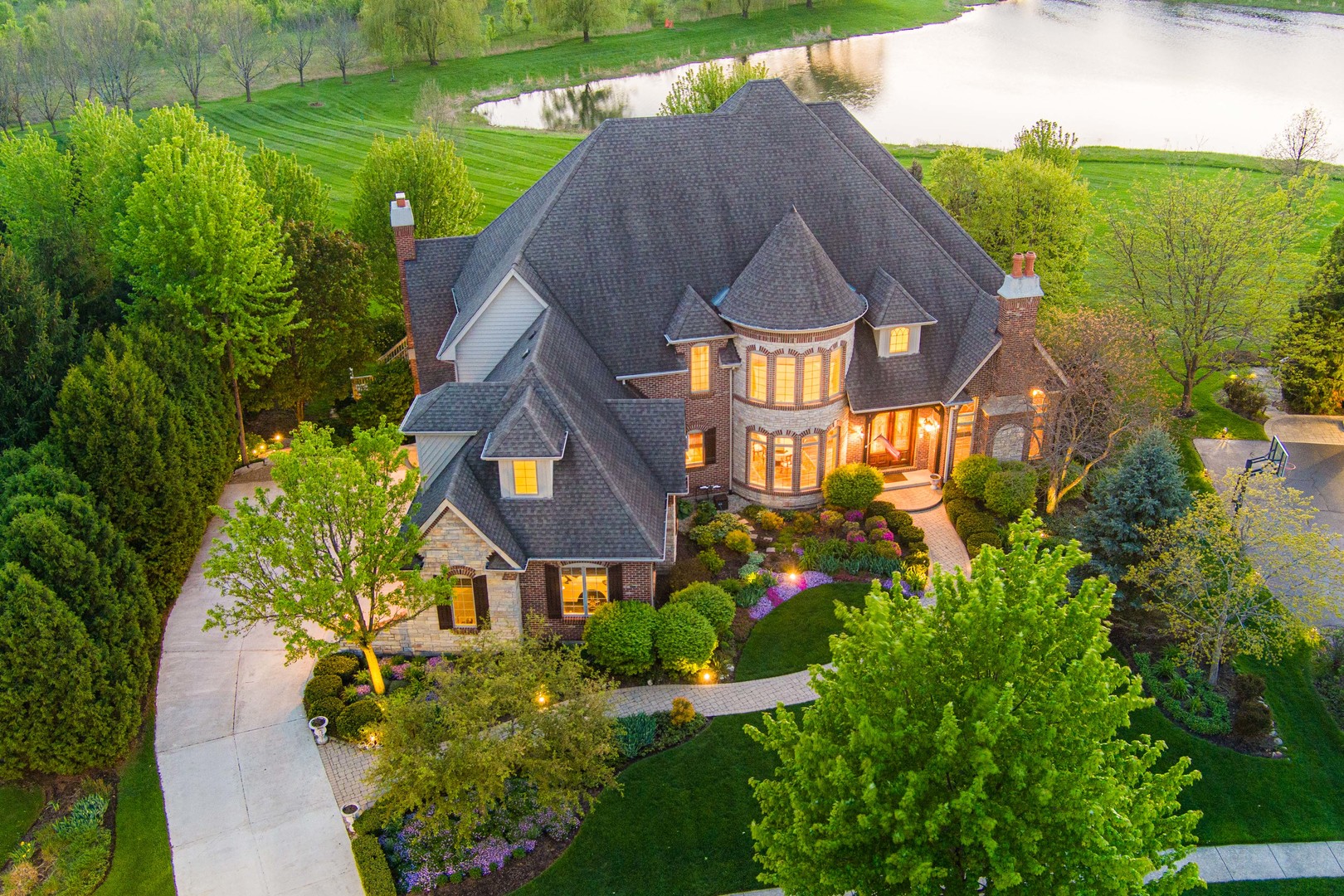 39W835 Goldenrod Drive