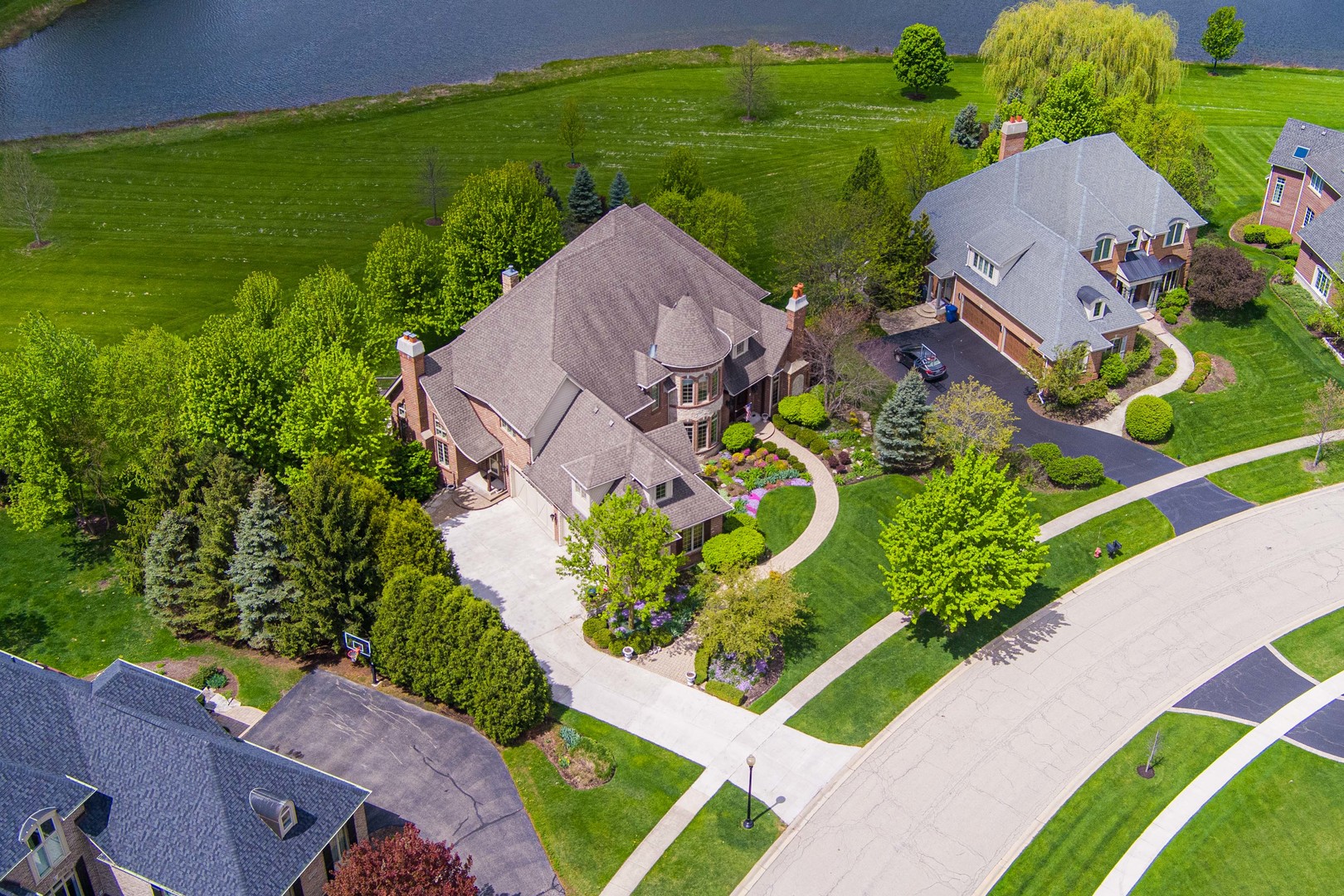 39W835 Goldenrod Drive