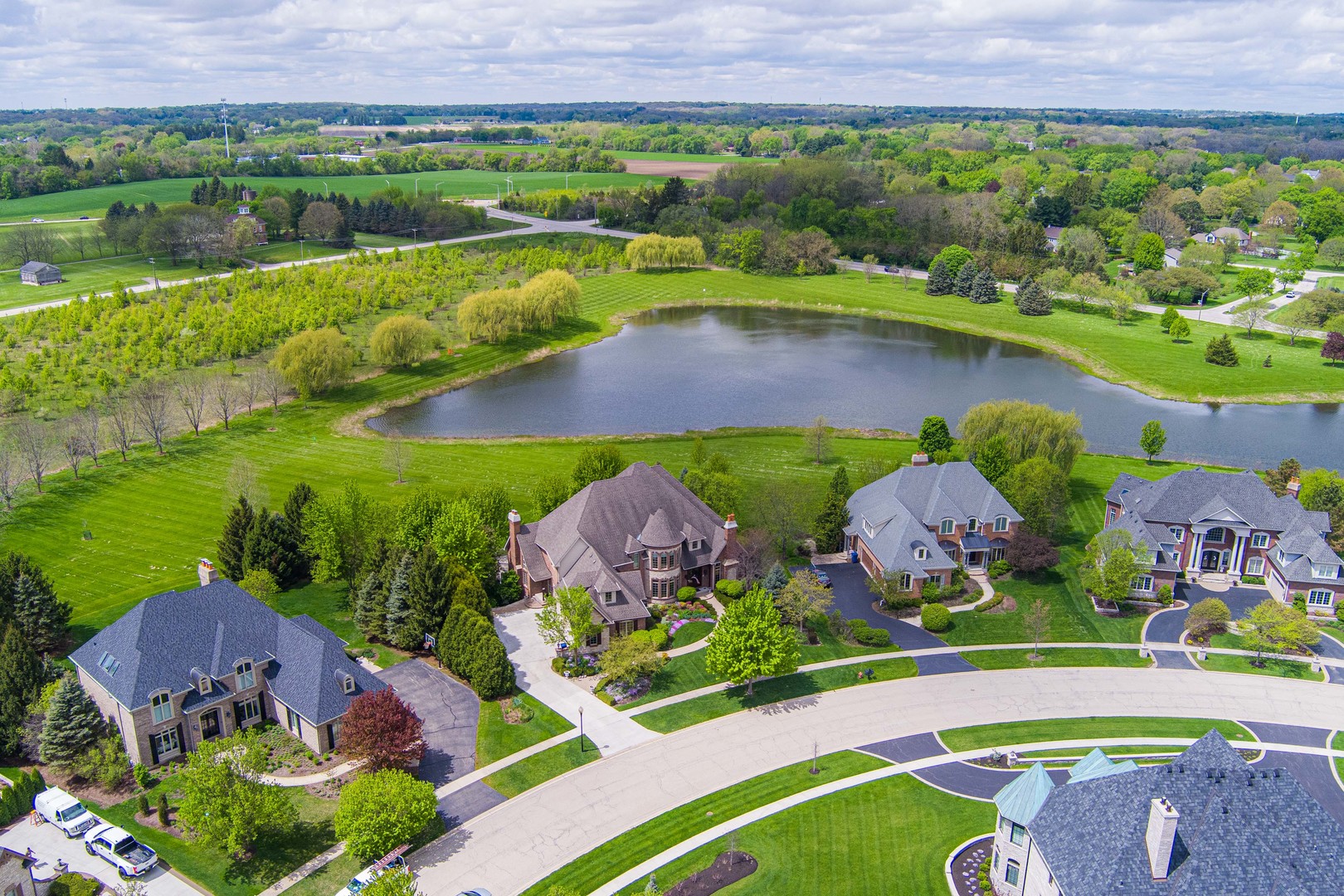39W835 Goldenrod Drive