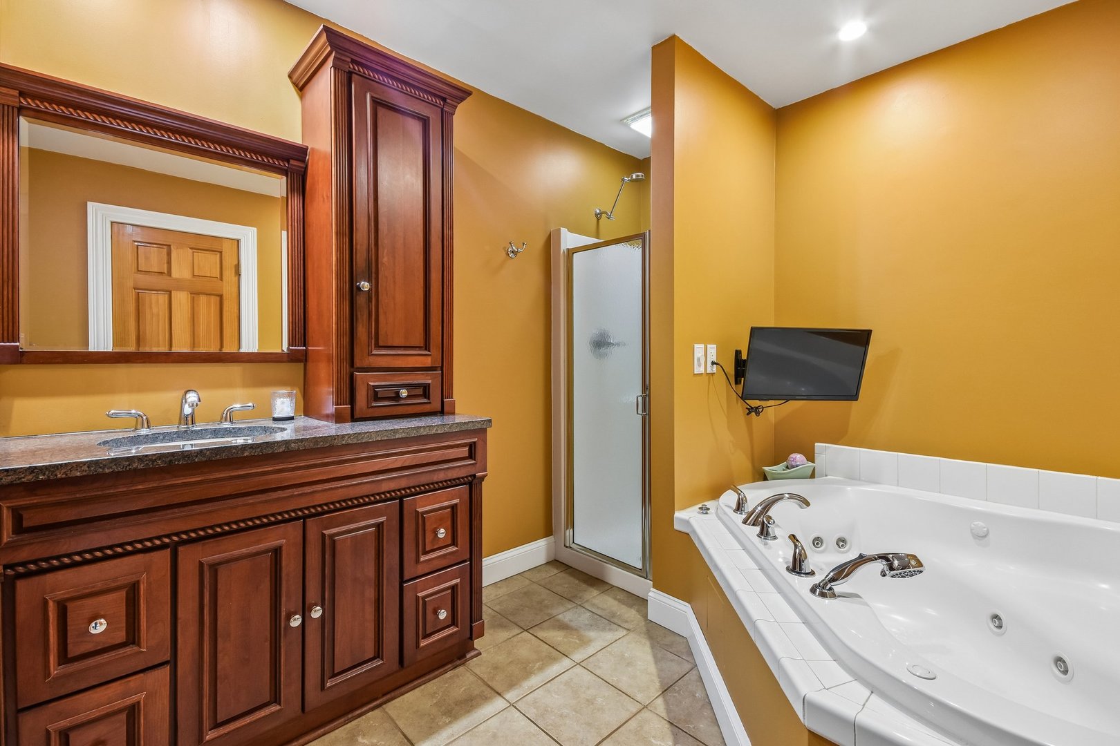588 Kingston Court