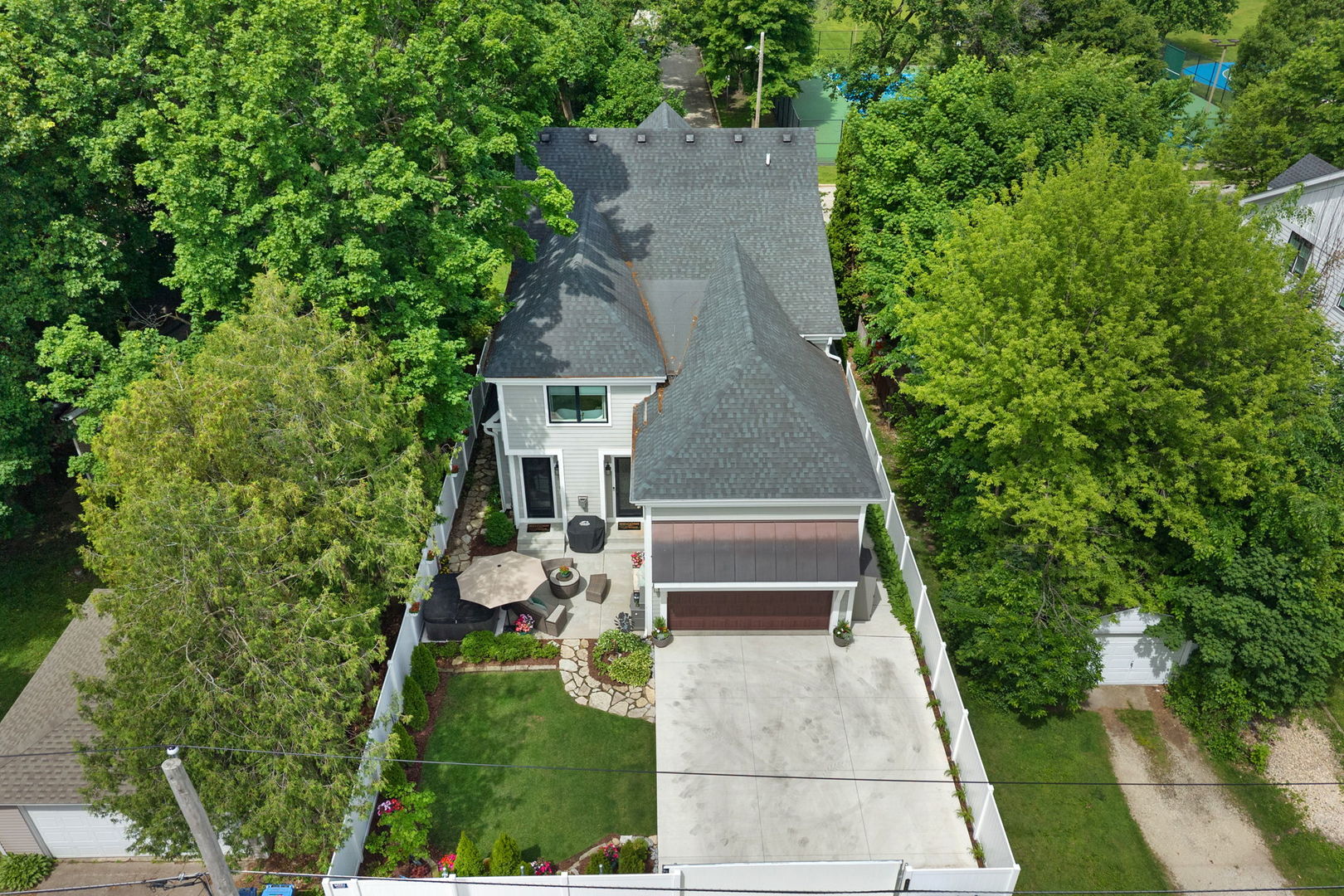 938 S 5th Street