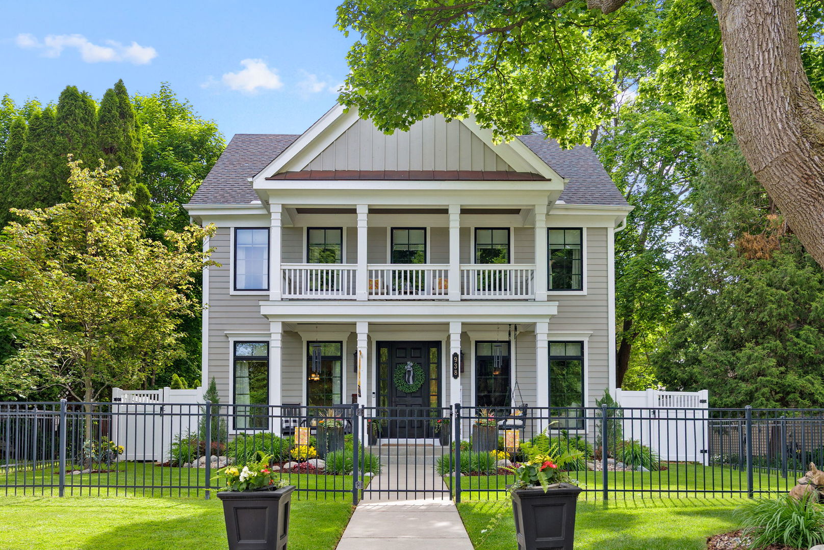 938 S 5th Street