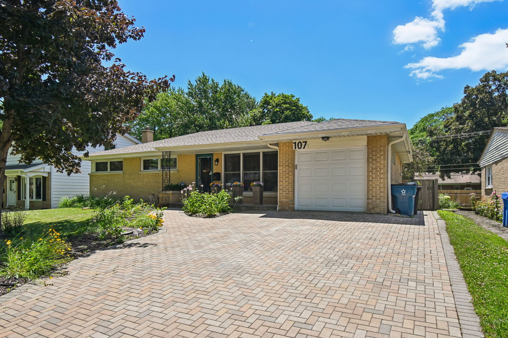 107 W Orchard Place