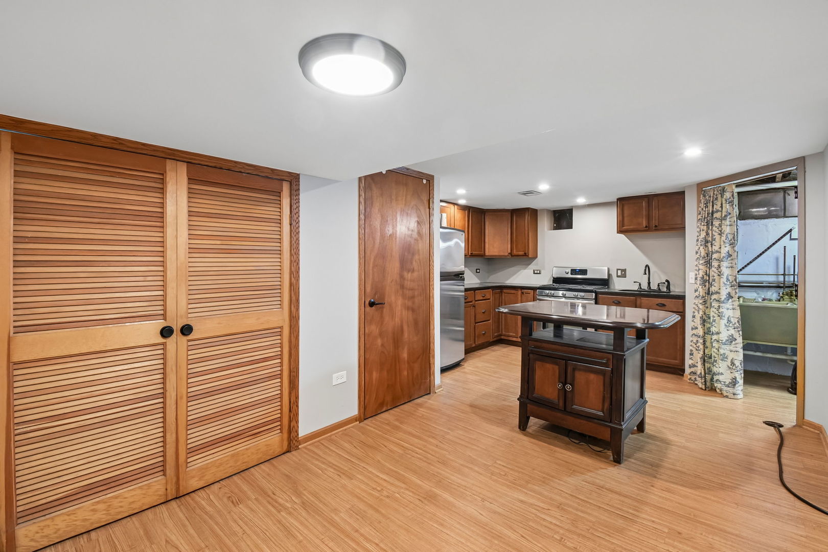 107 W Orchard Place