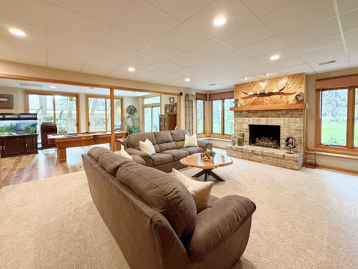 211 Ridge Lane