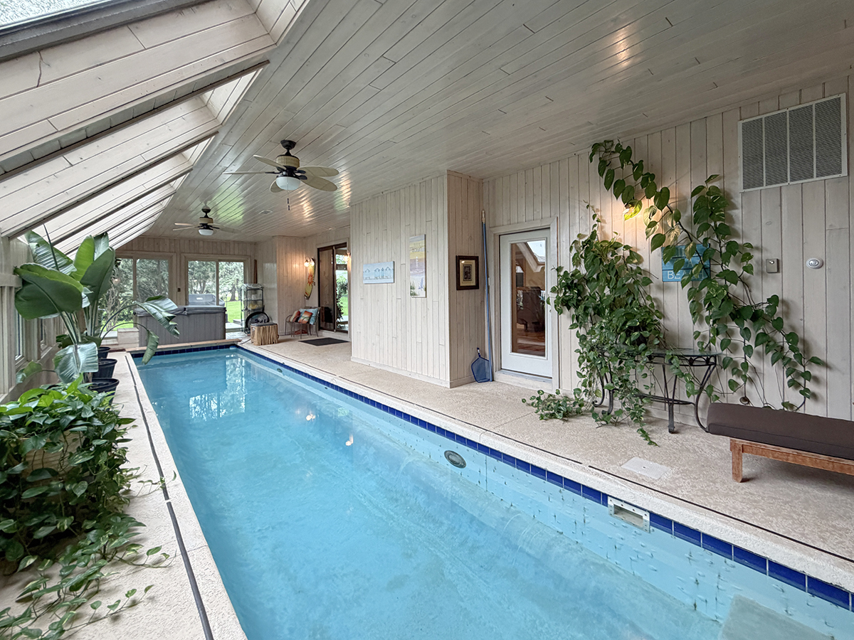 211 Ridge Lane