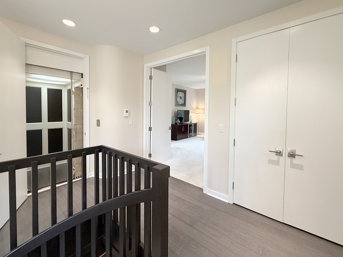 211 Ridge Lane