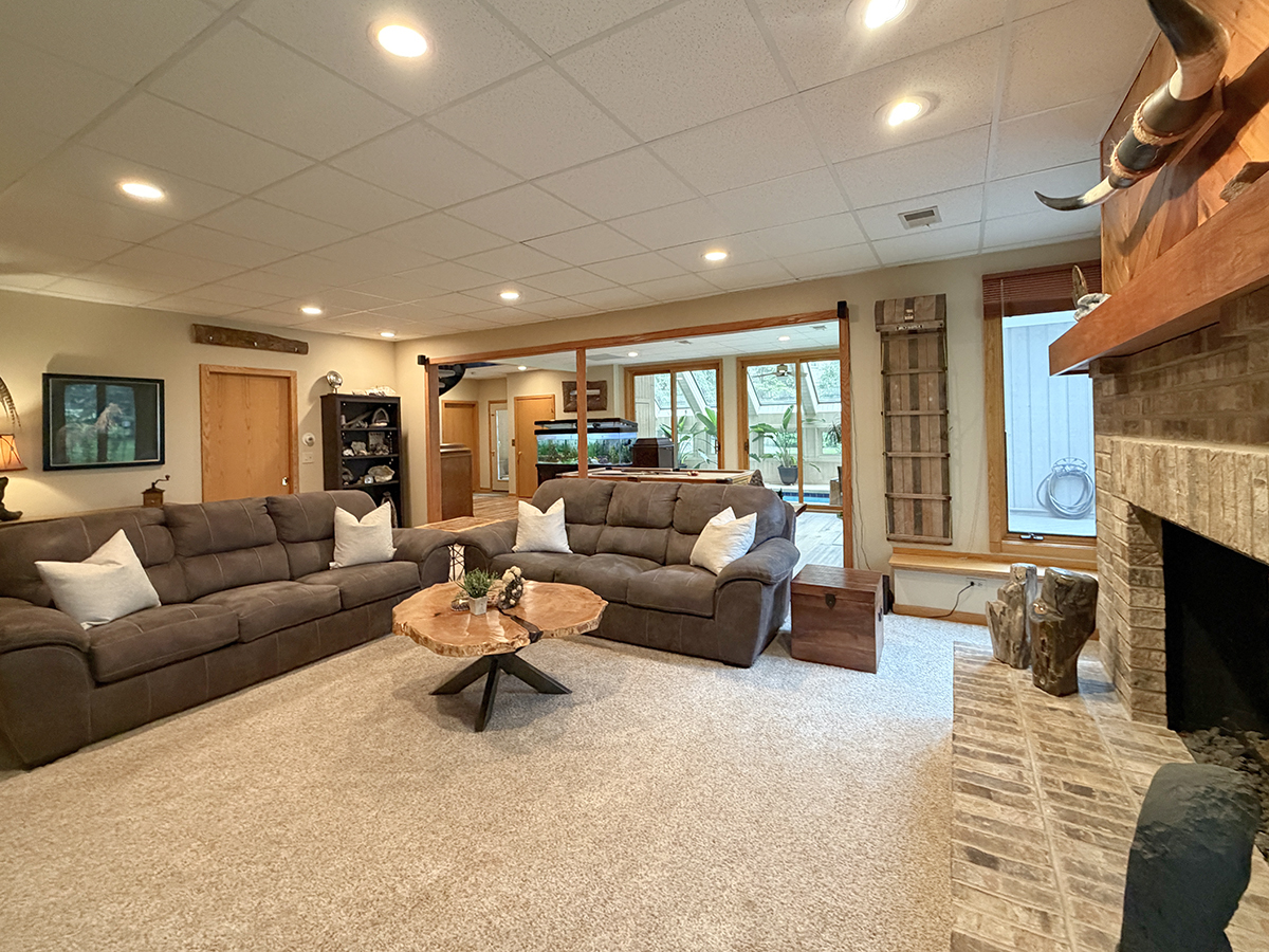 211 Ridge Lane