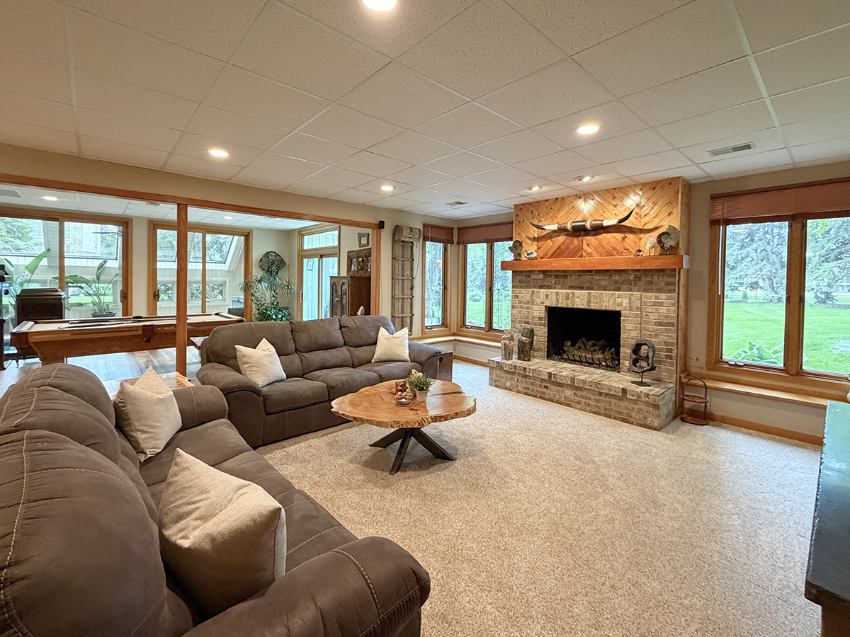 211 Ridge Lane