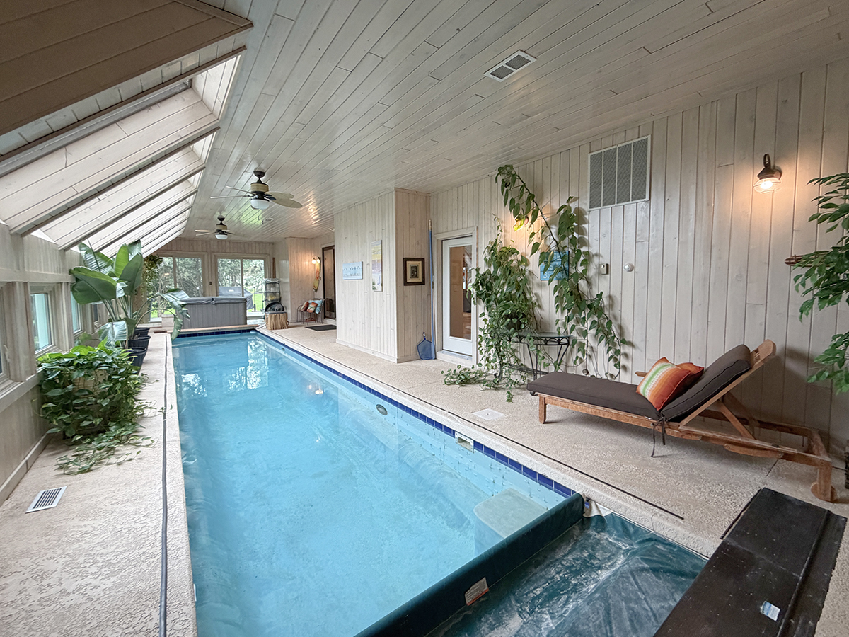 211 Ridge Lane