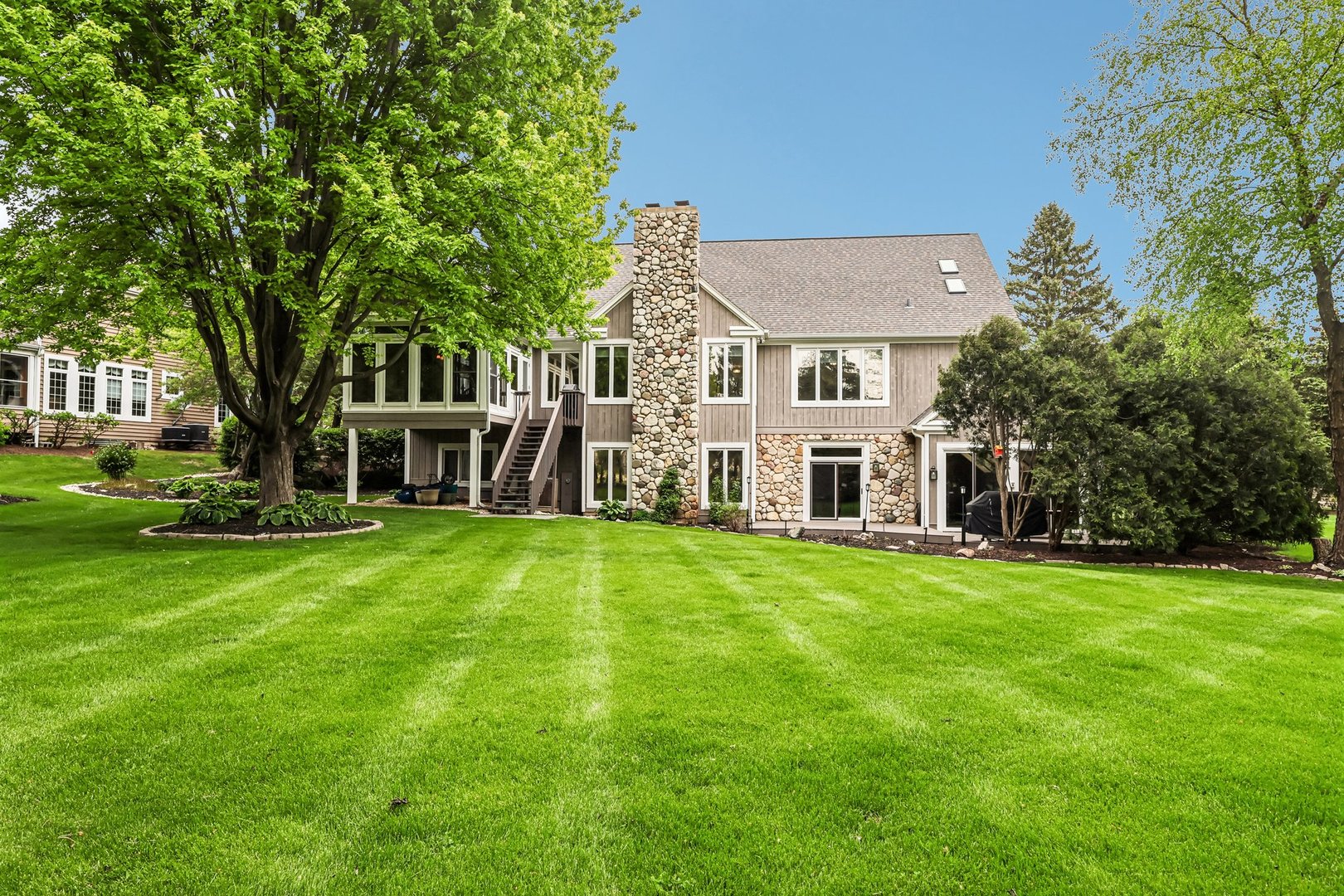 211 Ridge Lane