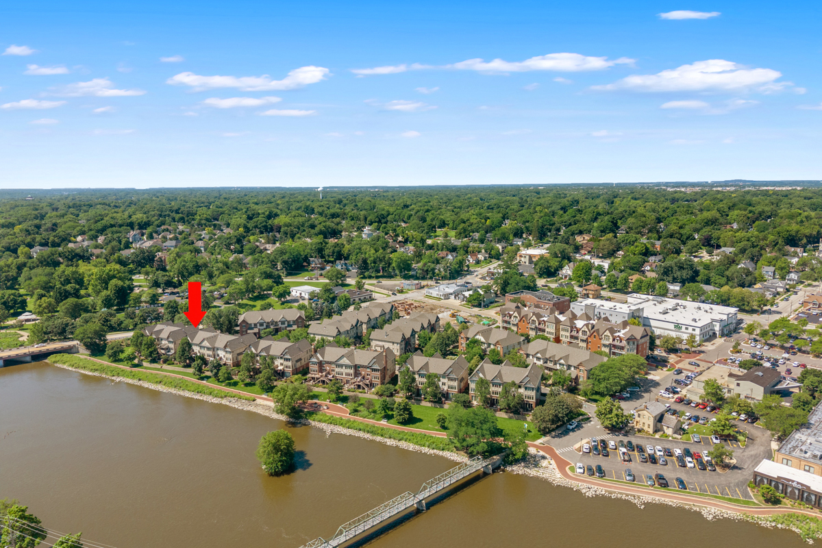 526 Brownstone Drive
