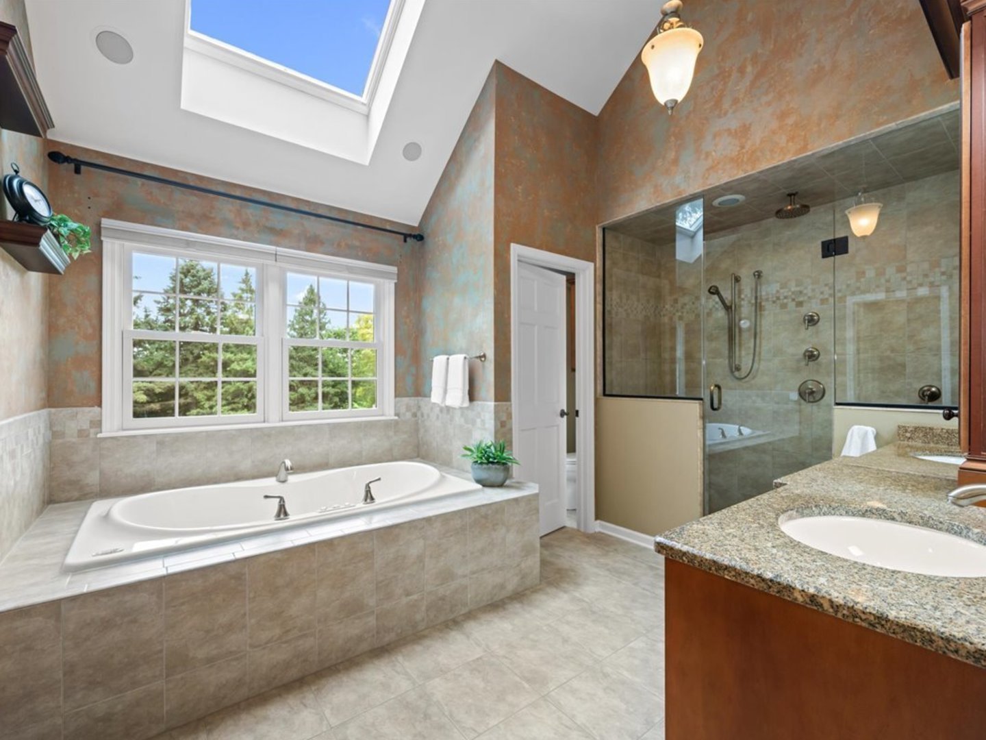 7N286 Whispering Trail