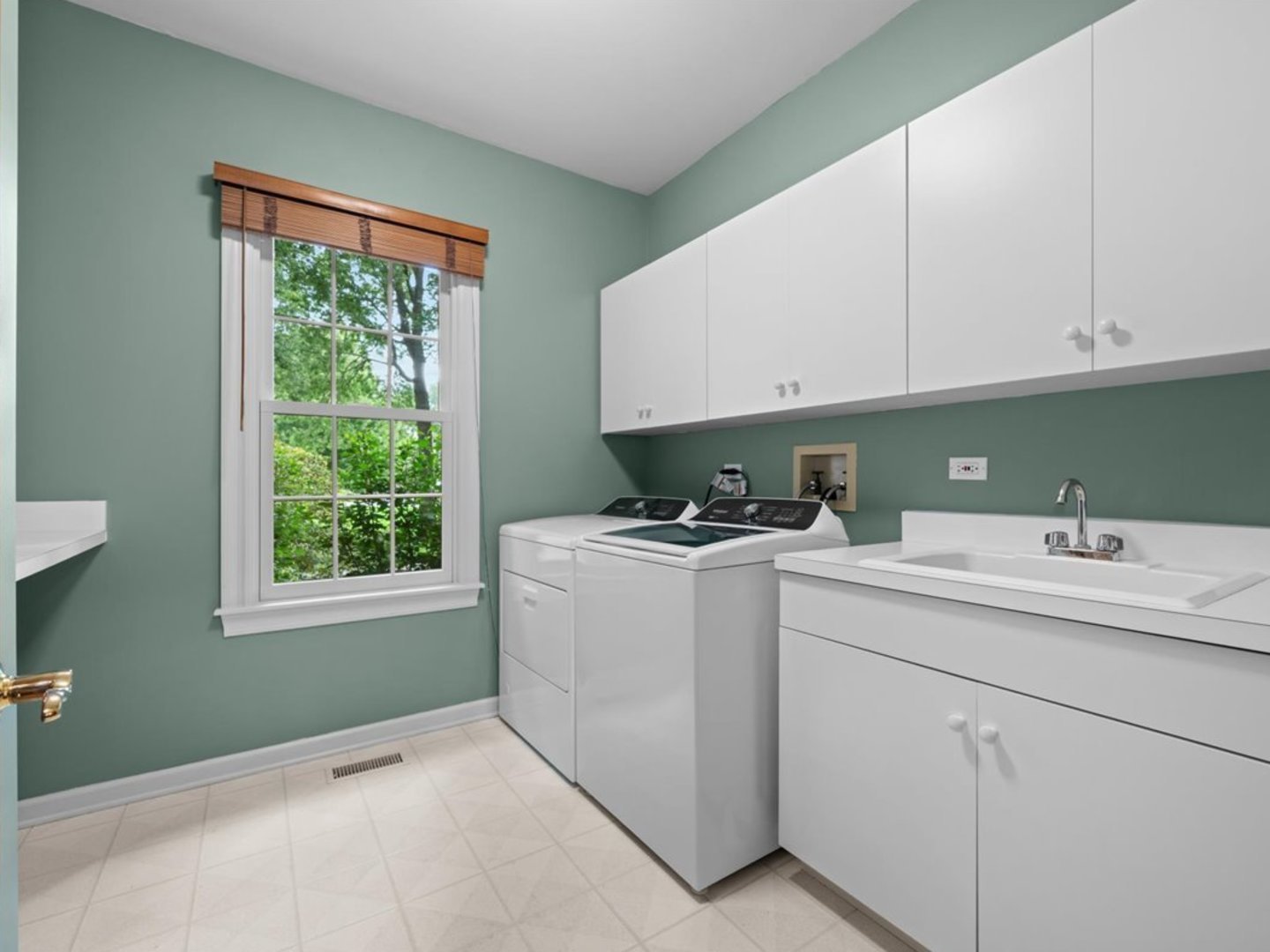 7N286 Whispering Trail