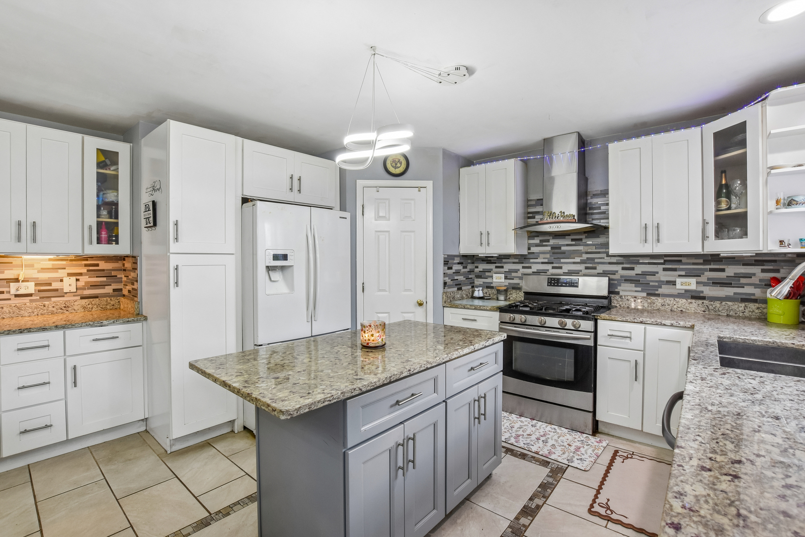 5645 Savoy Drive