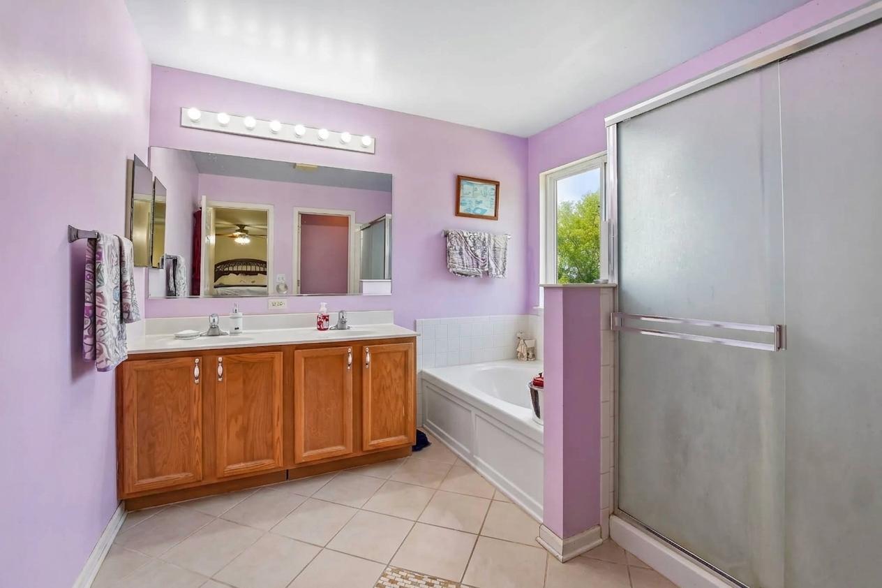 5645 Savoy Drive