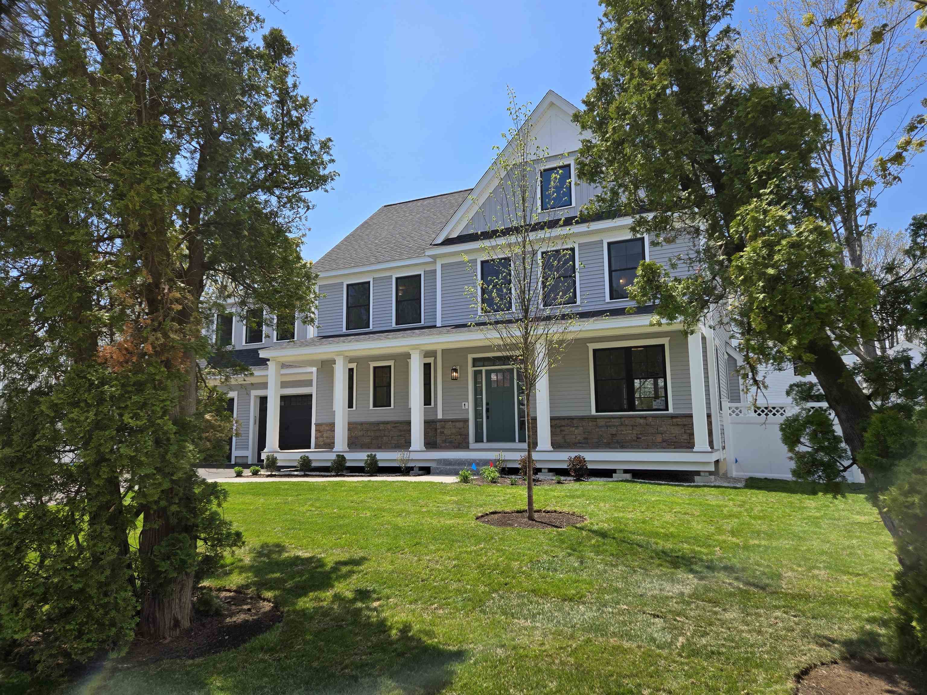 214 Woodbury Avenue