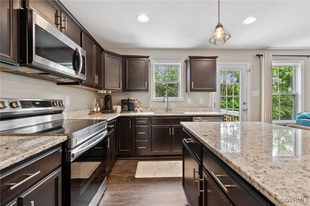 7318 Lancewood Ct