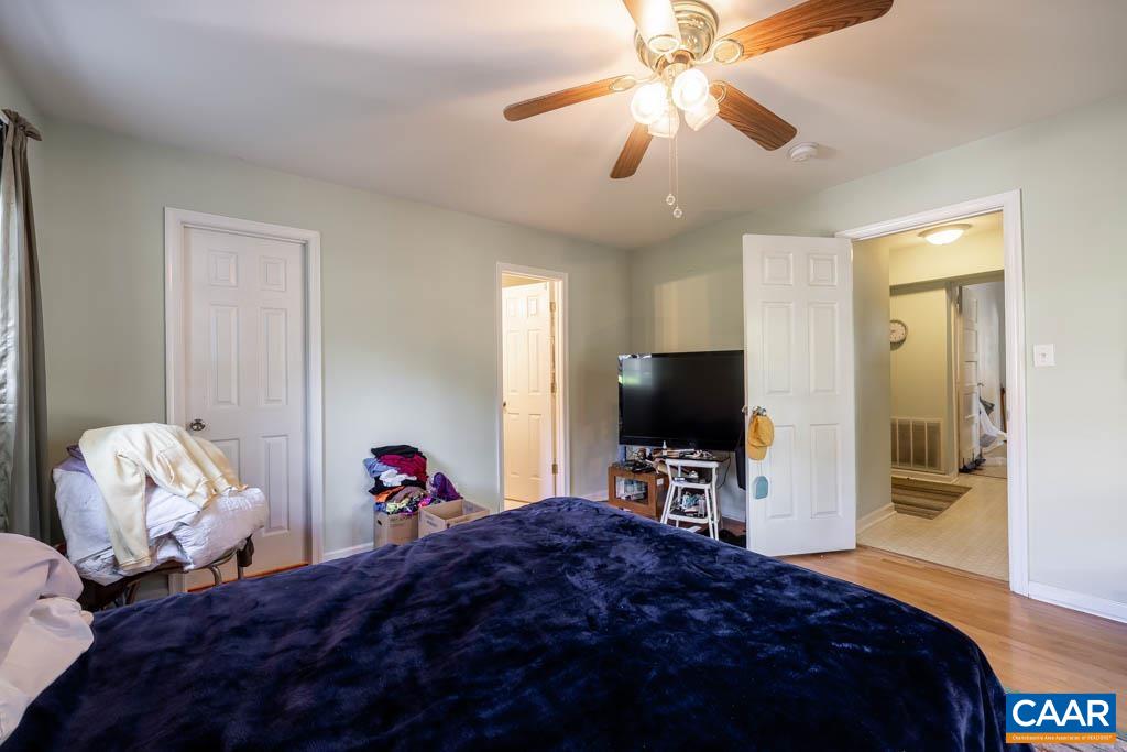 916 PAGE ST
