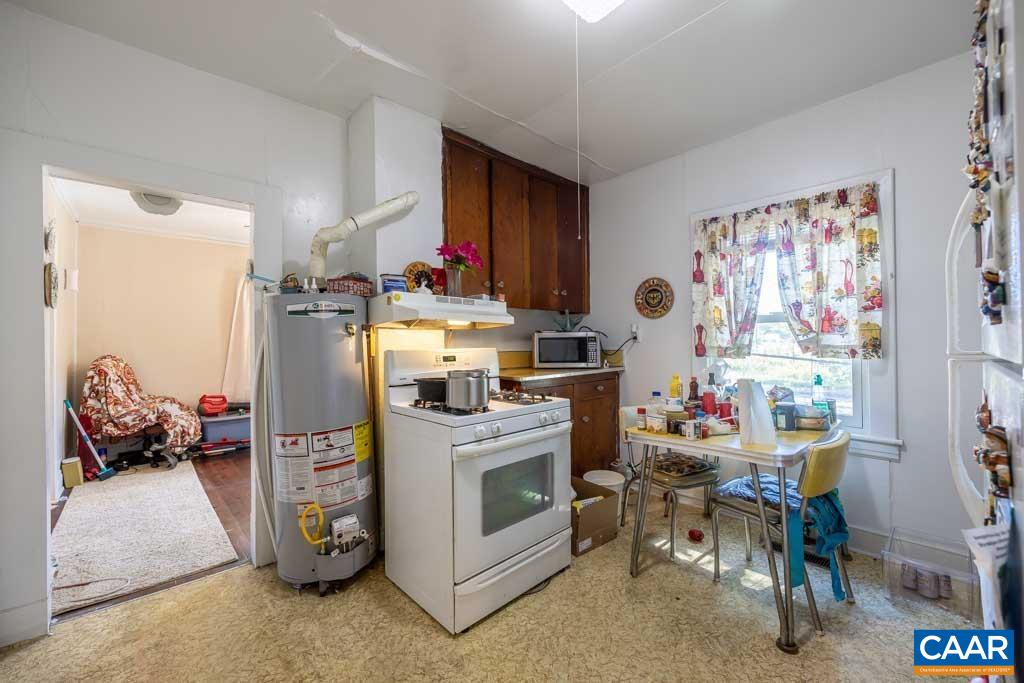 916 PAGE ST