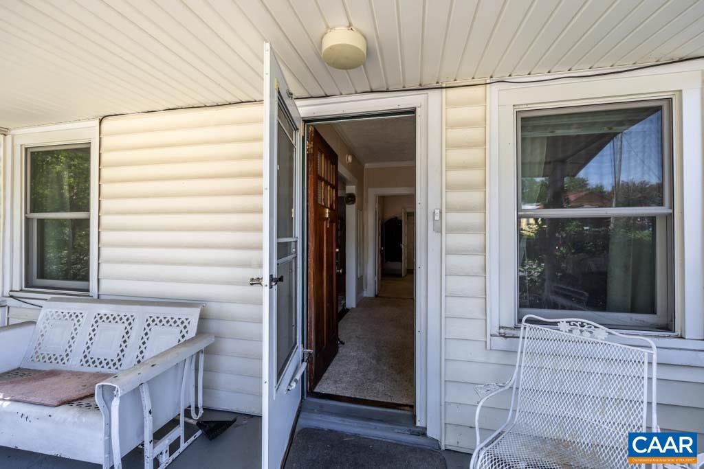 916 PAGE ST