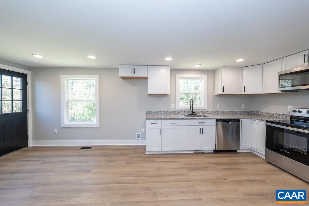 6607 JEFFERSON MILL RD