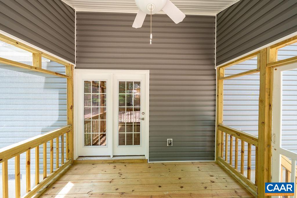 12 MOREWOOD PL