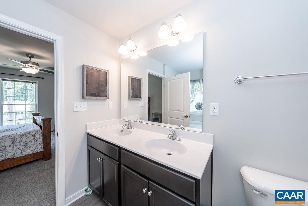 12 MOREWOOD PL