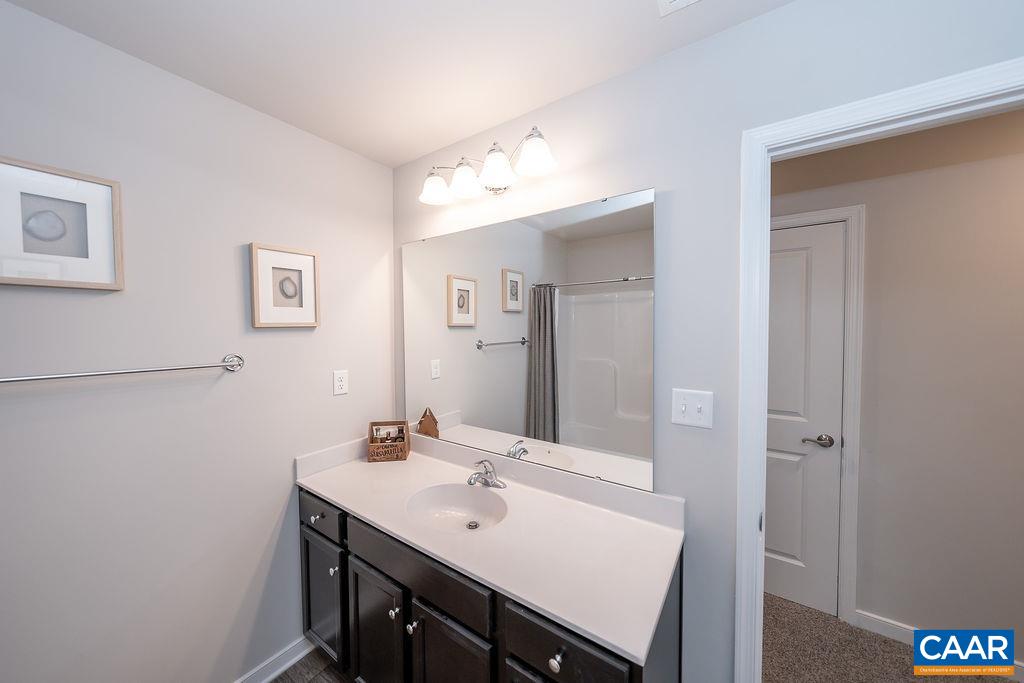 12 MOREWOOD PL