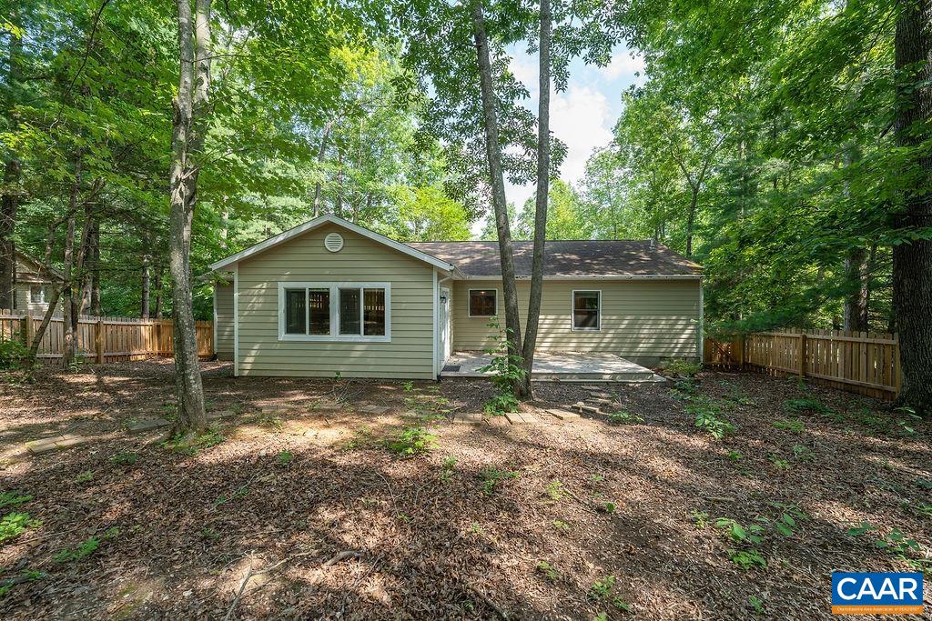 6 PIEDMONT LN