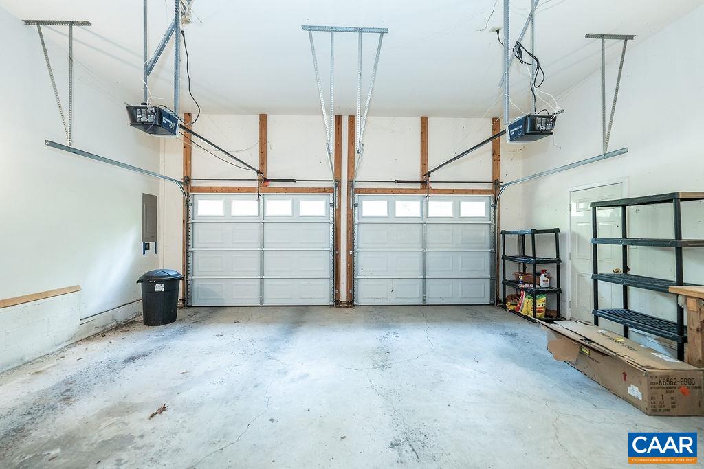 6 PIEDMONT LN