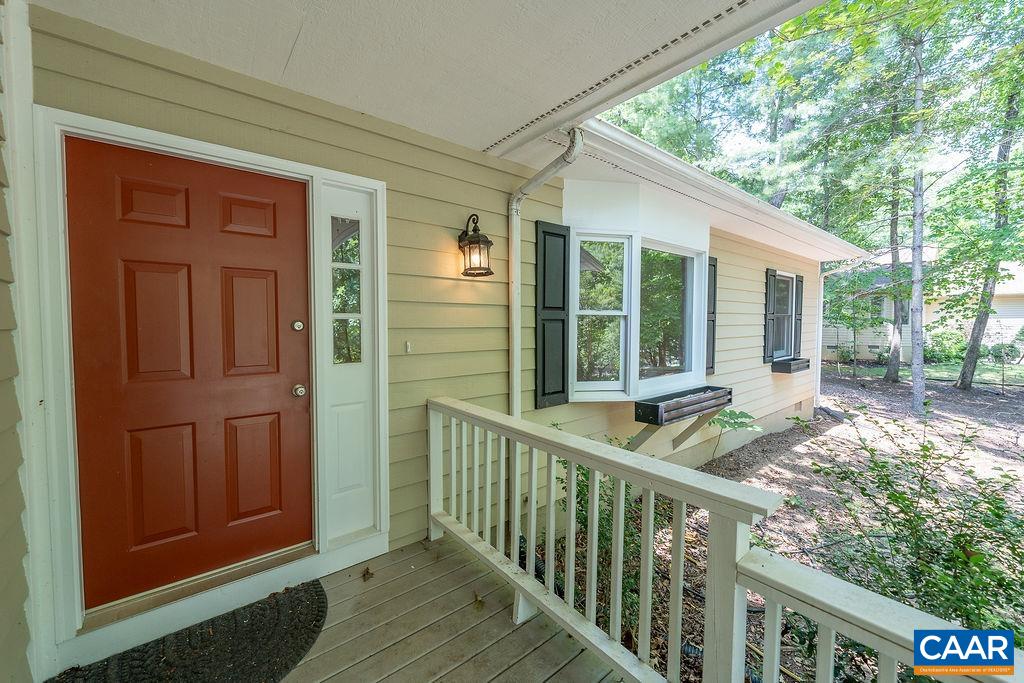 6 PIEDMONT LN