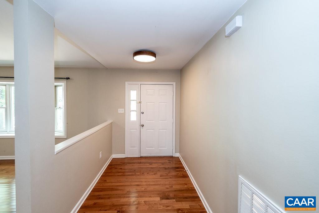 6 PIEDMONT LN