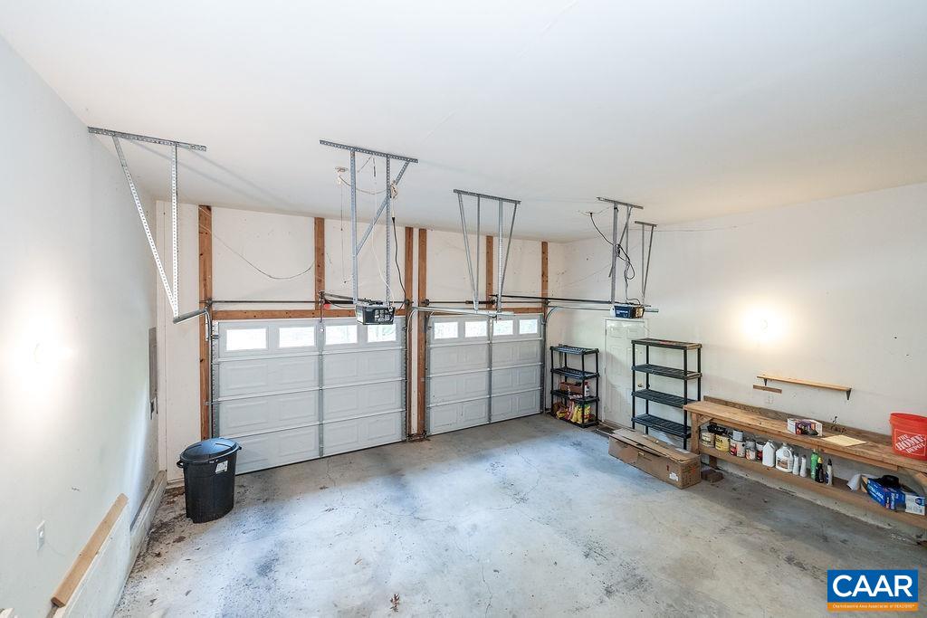 6 PIEDMONT LN