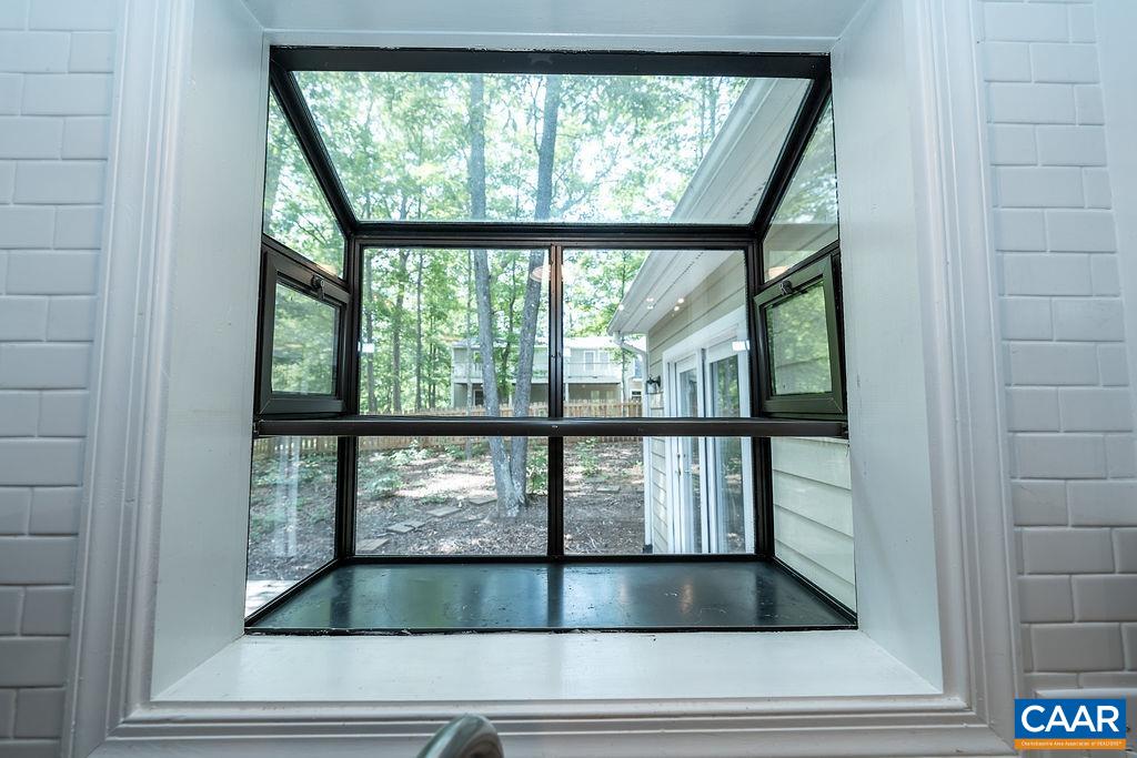 6 PIEDMONT LN