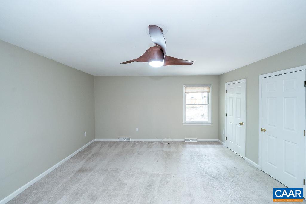 6 PIEDMONT LN