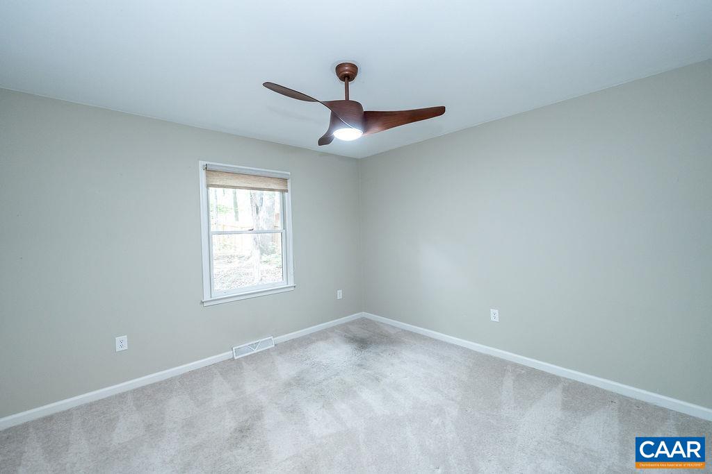 6 PIEDMONT LN
