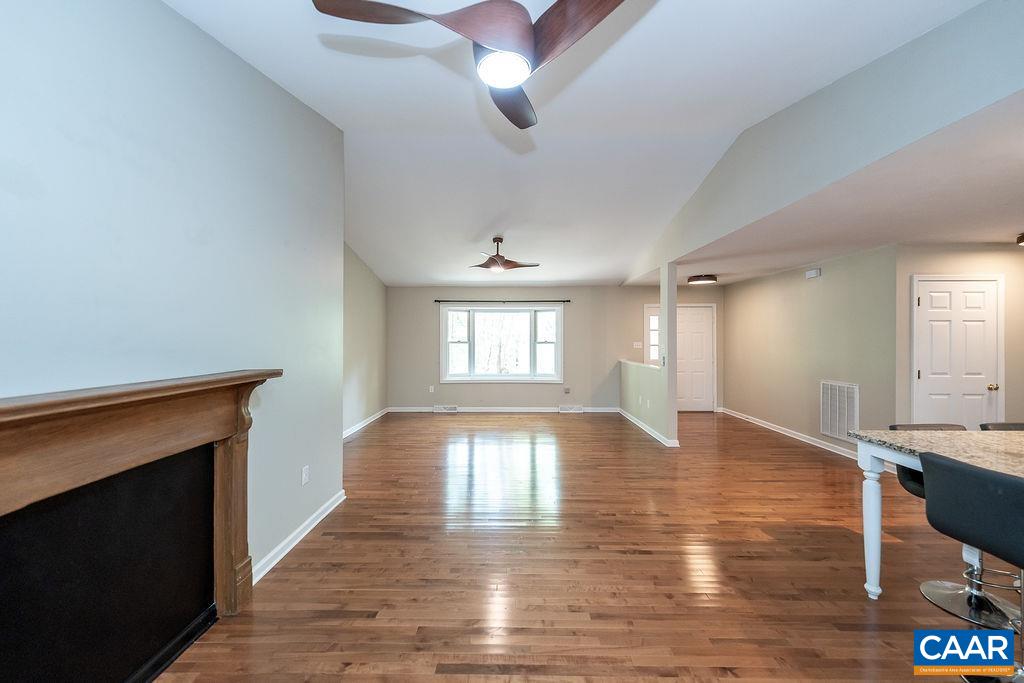 6 PIEDMONT LN