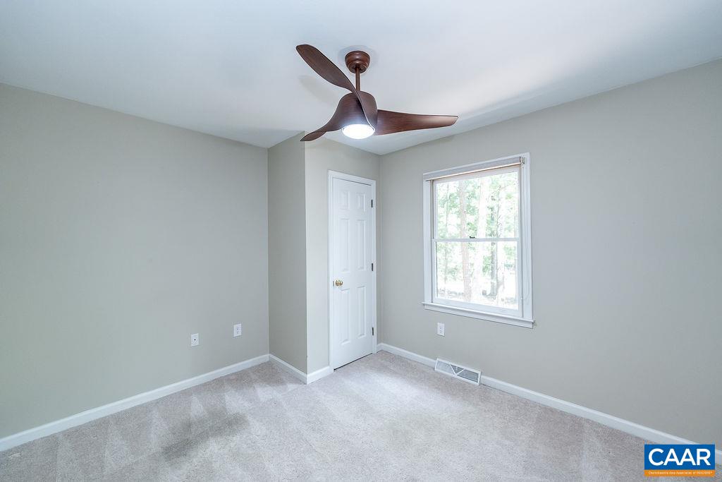 6 PIEDMONT LN