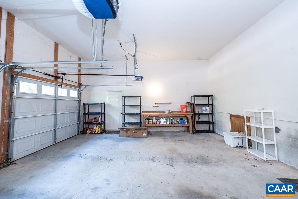 6 PIEDMONT LN