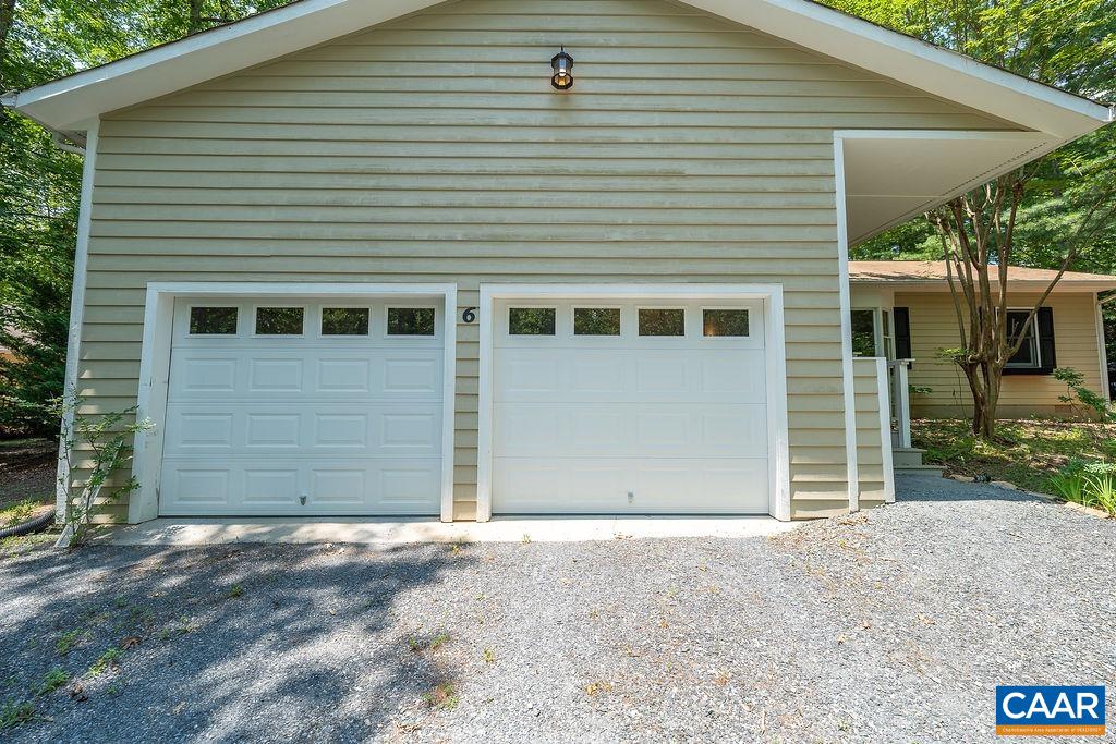 6 PIEDMONT LN