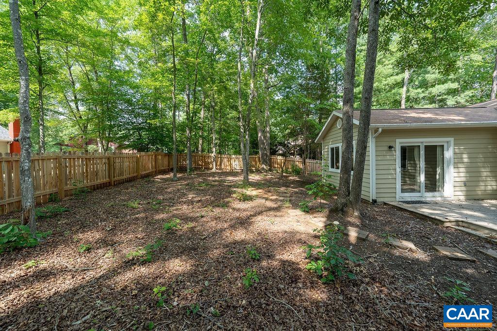 6 PIEDMONT LN