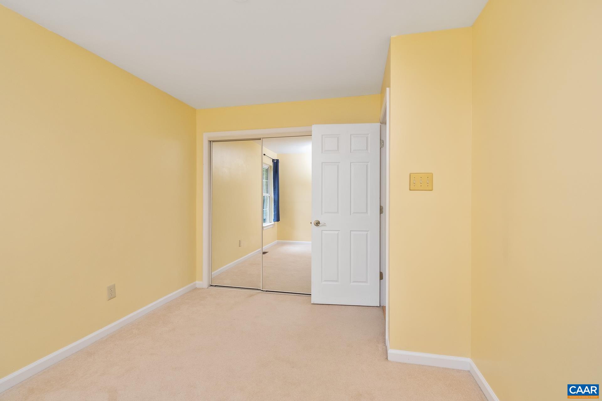 387 SAINT IVY AVE