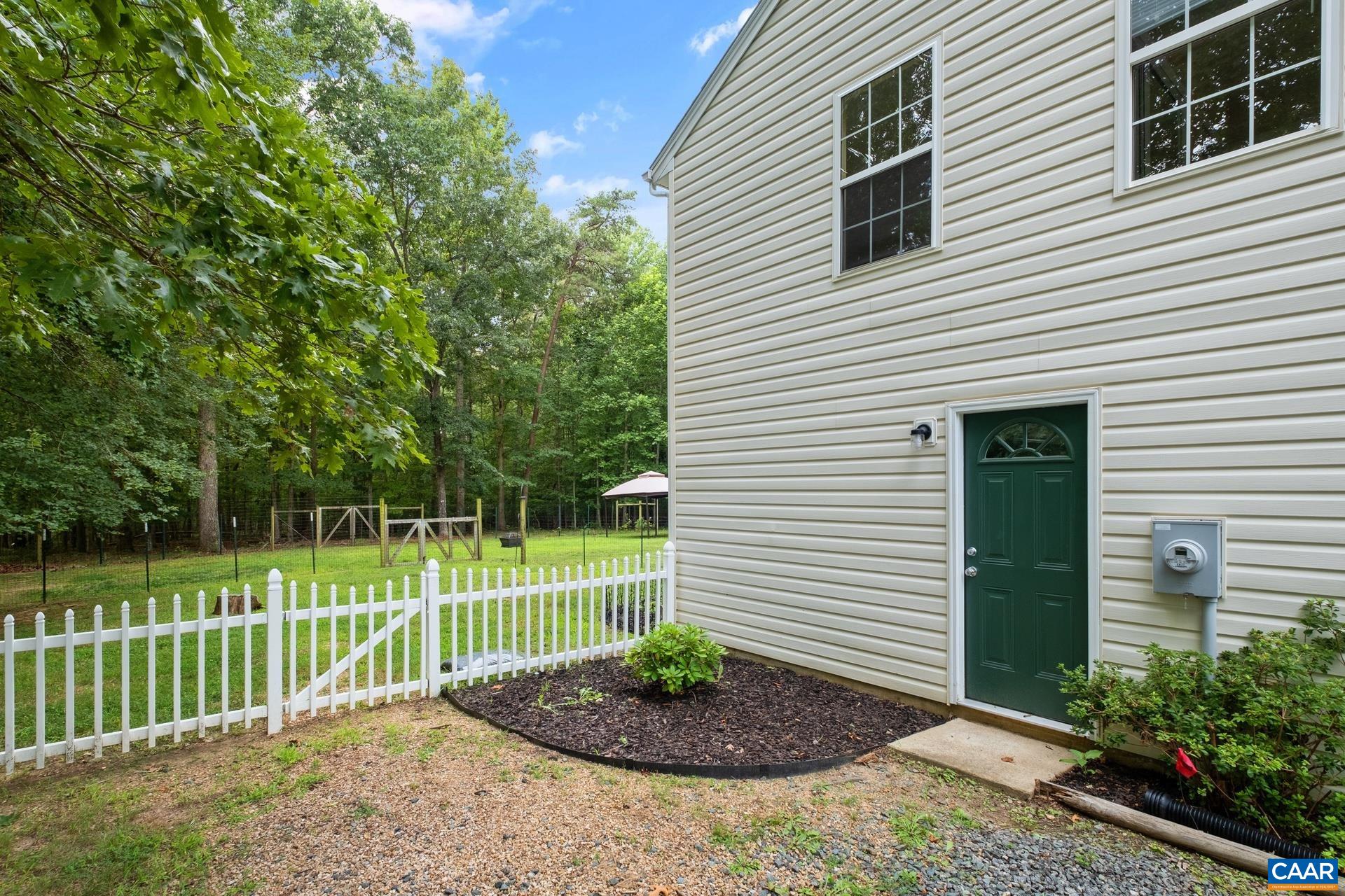 387 SAINT IVY AVE