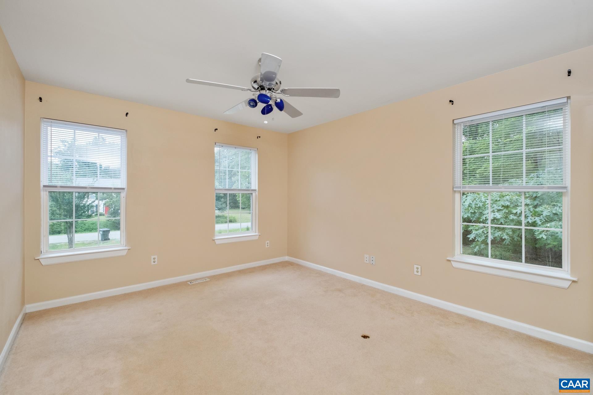 387 SAINT IVY AVE