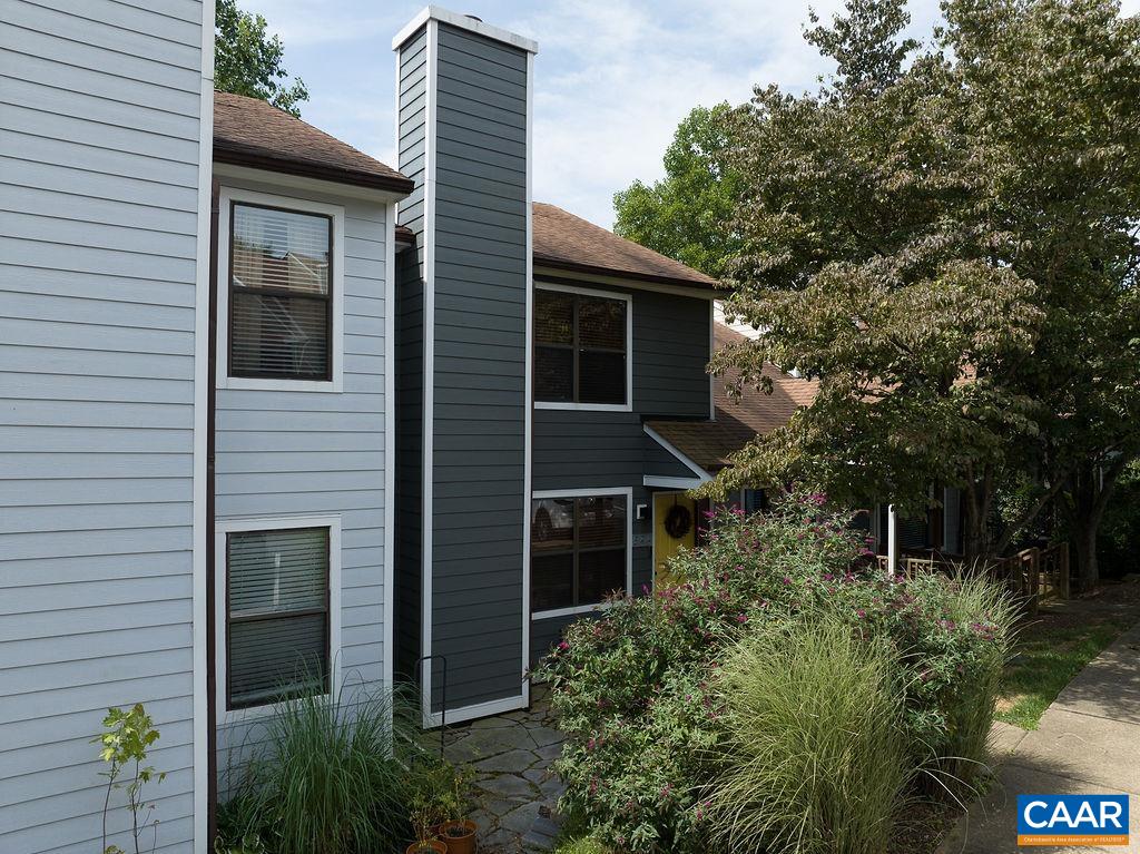 524 WHITCOVER CIR
